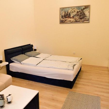 Centrum Apartment Senta Экстерьер фото